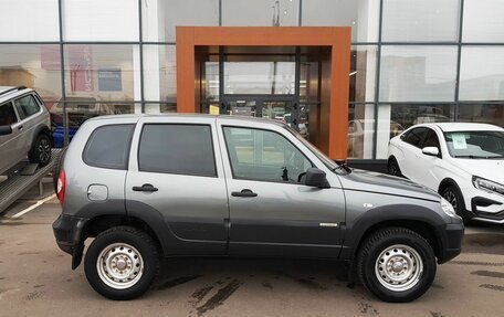 Chevrolet Niva I рестайлинг, 2016 год, 695 000 рублей, 4 фотография