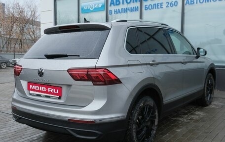 Volkswagen Tiguan II, 2021 год, 2 549 000 рублей, 5 фотография