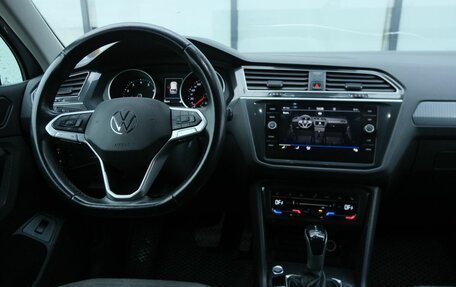 Volkswagen Tiguan II, 2021 год, 2 549 000 рублей, 10 фотография