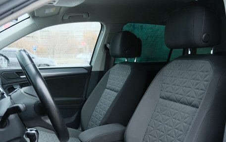 Volkswagen Tiguan II, 2021 год, 2 549 000 рублей, 17 фотография