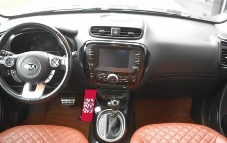 KIA Soul II рестайлинг, 2017 год, 1 555 000 рублей, 12 фотография