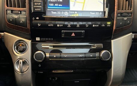 Toyota Land Cruiser 200, 2013 год, 3 099 000 рублей, 25 фотография