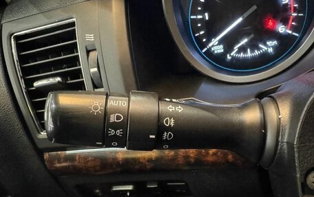 Toyota Land Cruiser 200, 2013 год, 3 099 000 рублей, 31 фотография