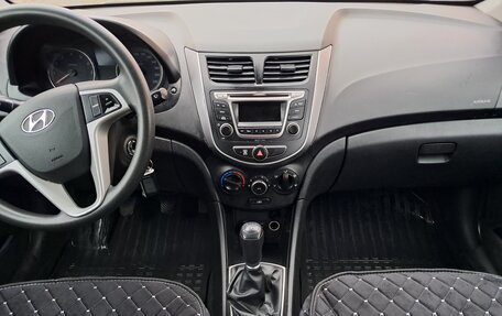 Hyundai Solaris II рестайлинг, 2016 год, 730 000 рублей, 11 фотография