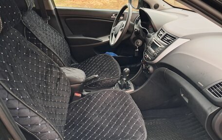 Hyundai Solaris II рестайлинг, 2016 год, 730 000 рублей, 15 фотография