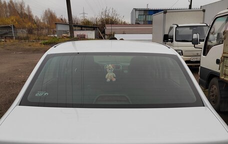 Renault Logan II, 2018 год, 800 000 рублей, 6 фотография