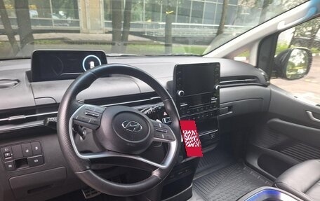 Hyundai Staria, 2023 год, 5 860 000 рублей, 3 фотография