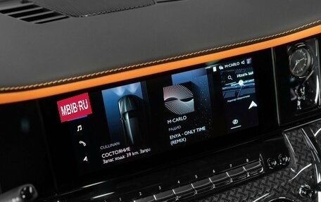 Rolls-Royce Cullinan, 2024 год, 75 000 000 рублей, 19 фотография