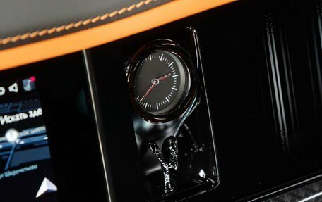 Rolls-Royce Cullinan, 2024 год, 75 000 000 рублей, 22 фотография