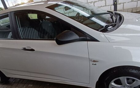 Hyundai Solaris II рестайлинг, 2013 год, 850 000 рублей, 1 фотография