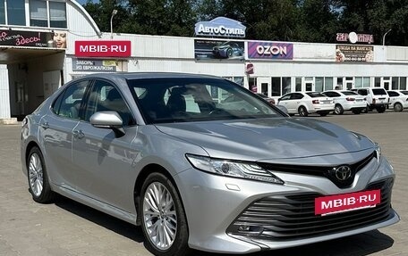 Toyota Camry, 2018 год, 3 000 000 рублей, 3 фотография