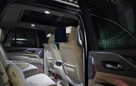 Cadillac Escalade V, 2022 год, 10 500 000 рублей, 28 фотография