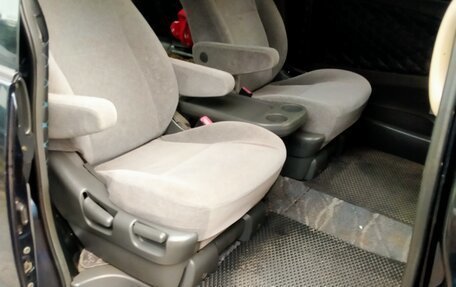 Toyota Estima III рестайлинг -2, 2003 год, 730 000 рублей, 21 фотография