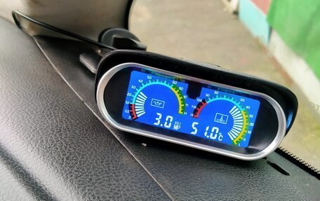 Toyota Estima III рестайлинг -2, 2003 год, 730 000 рублей, 17 фотография