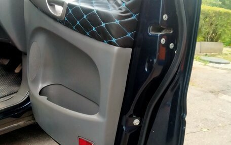 Toyota Estima III рестайлинг -2, 2003 год, 730 000 рублей, 20 фотография