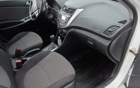 Hyundai Solaris II рестайлинг, 2013 год, 850 000 рублей, 8 фотография