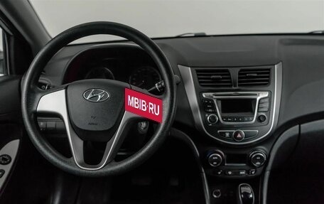 Hyundai Solaris II рестайлинг, 2016 год, 949 000 рублей, 10 фотография