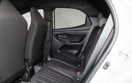 Toyota Yaris, 2021 год, 1 160 000 рублей, 7 фотография
