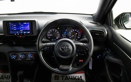 Toyota Yaris, 2021 год, 1 160 000 рублей, 9 фотография