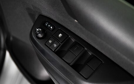 Toyota Yaris, 2021 год, 1 160 000 рублей, 17 фотография