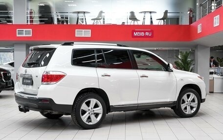 Toyota Highlander III, 2012 год, 1 849 000 рублей, 2 фотография