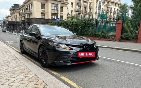 Toyota Camry, 2021 год, 3 730 000 рублей, 2 фотография