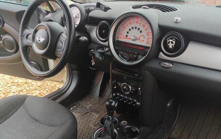 MINI Hatch, 2011 год, 850 000 рублей, 8 фотография