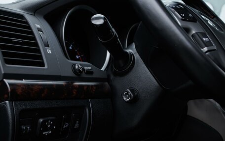 Toyota Land Cruiser 200, 2011 год, 3 189 000 рублей, 28 фотография