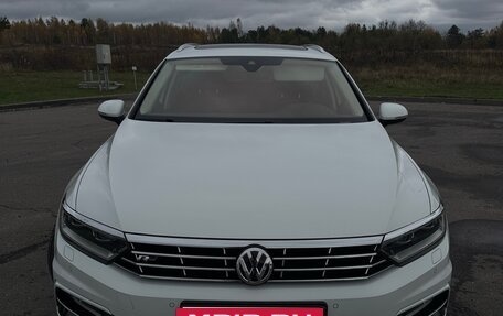 Volkswagen Passat B8 рестайлинг, 2016 год, 2 100 000 рублей, 3 фотография