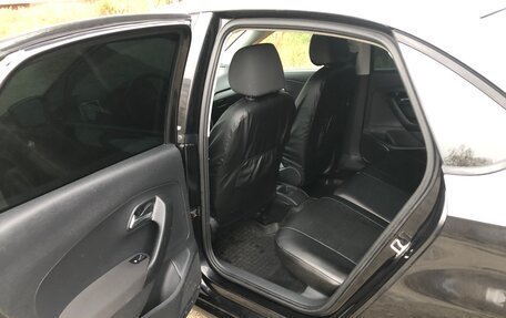 Volkswagen Polo VI (EU Market), 2014 год, 695 000 рублей, 23 фотография