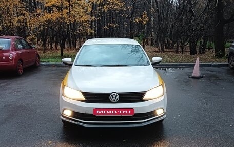 Volkswagen Jetta VI, 2015 год, 415 000 рублей, 1 фотография