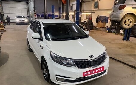 KIA Rio III рестайлинг, 2017 год, 799 999 рублей, 3 фотография
