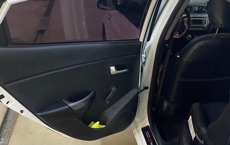 KIA Rio III рестайлинг, 2017 год, 799 999 рублей, 10 фотография