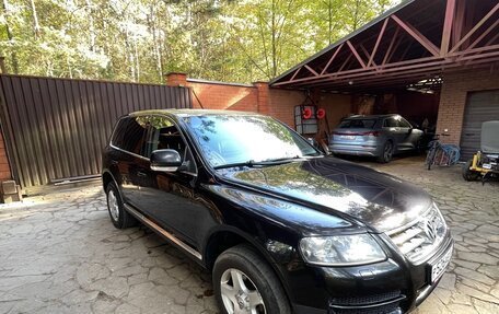 Volkswagen Touareg III, 2005 год, 1 000 000 рублей, 8 фотография