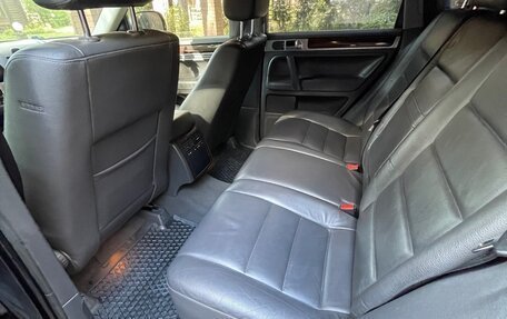 Volkswagen Touareg III, 2005 год, 1 000 000 рублей, 6 фотография