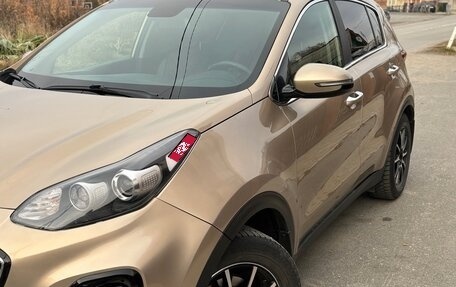 KIA Sportage IV рестайлинг, 2018 год, 1 600 000 рублей, 2 фотография