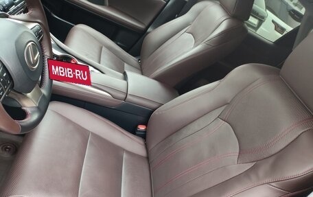 Lexus RX IV рестайлинг, 2021 год, 5 300 000 рублей, 15 фотография