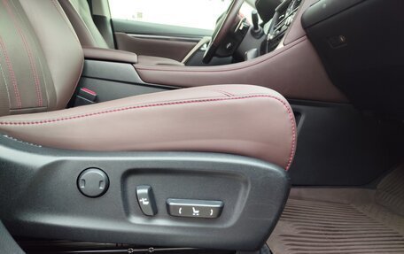 Lexus RX IV рестайлинг, 2021 год, 5 300 000 рублей, 20 фотография