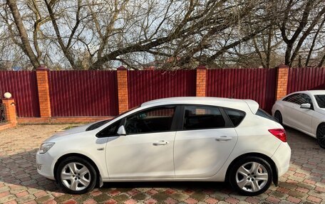 Opel Astra J, 2012 год, 650 000 рублей, 3 фотография