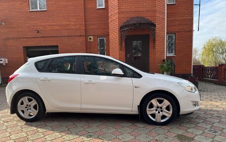 Opel Astra J, 2012 год, 650 000 рублей, 11 фотография
