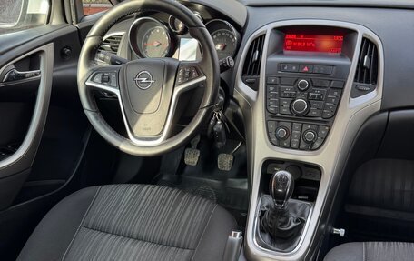 Opel Astra J, 2012 год, 650 000 рублей, 26 фотография