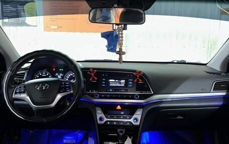 Hyundai Elantra VI рестайлинг, 2017 год, 1 480 000 рублей, 11 фотография