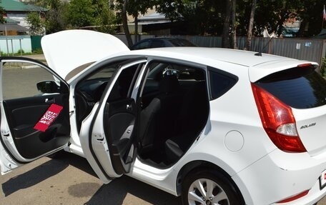 Hyundai Solaris II рестайлинг, 2016 год, 1 200 000 рублей, 14 фотография