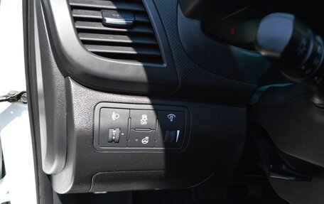 Hyundai Solaris II рестайлинг, 2016 год, 1 200 000 рублей, 23 фотография