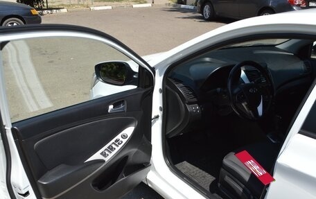 Hyundai Solaris II рестайлинг, 2016 год, 1 200 000 рублей, 24 фотография