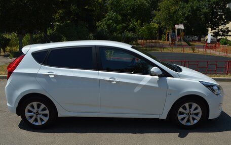 Hyundai Solaris II рестайлинг, 2016 год, 1 200 000 рублей, 30 фотография