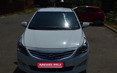 Hyundai Solaris II рестайлинг, 2016 год, 1 200 000 рублей, 32 фотография