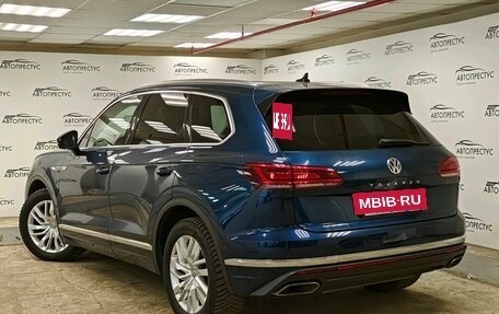 Volkswagen Touareg III, 2019 год, 3 600 000 рублей, 3 фотография