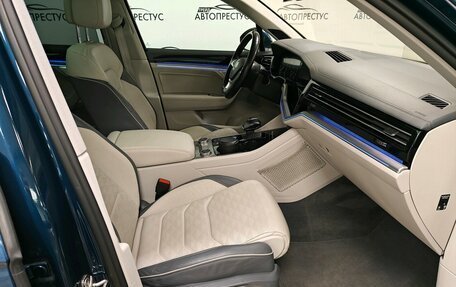 Volkswagen Touareg III, 2019 год, 3 600 000 рублей, 16 фотография