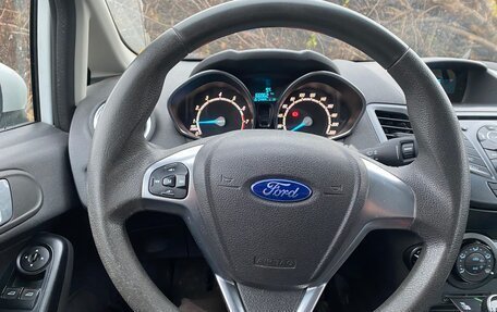 Ford Fiesta, 2016 год, 850 000 рублей, 3 фотография